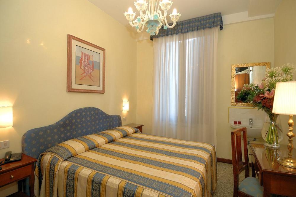 Hotel Hesperia Venedig Exterior foto