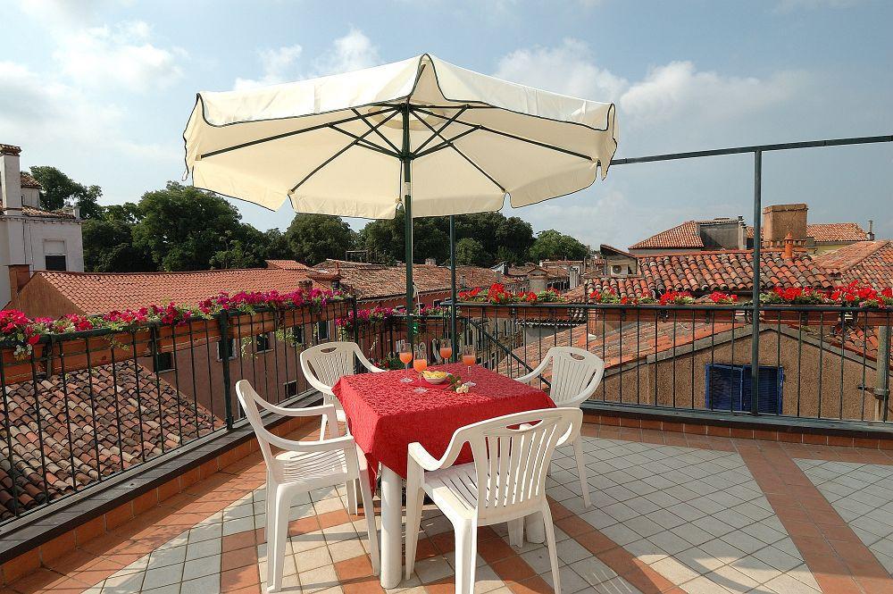 Hotel Hesperia Venedig Exterior foto